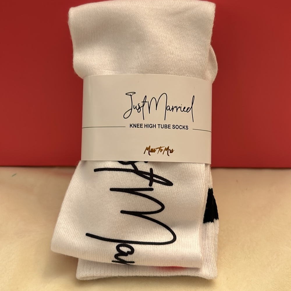 🔥Brand New “Just Married❤️” knee high tube socks A104